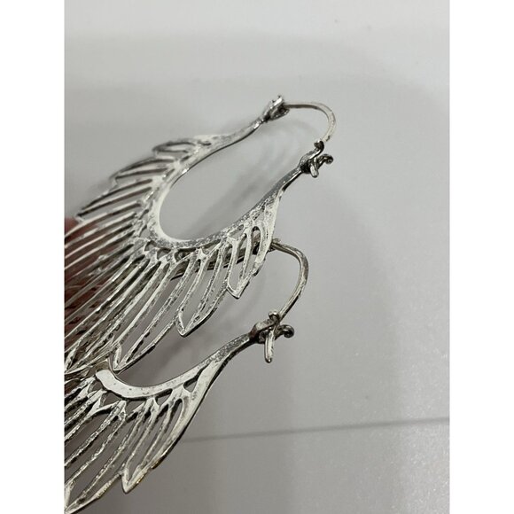 Silver Plated Traced Feather Hope Earrings Delicate Vintage Jewelry - Picture 7 of 7